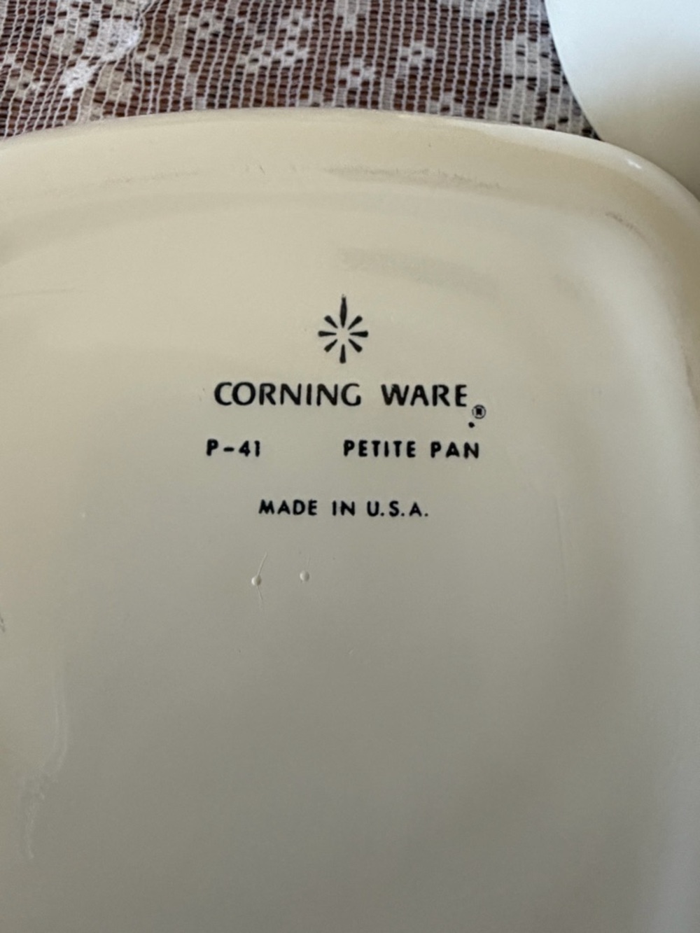 3 Corningware baking dishes. - Picture 10 of 11